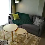 Spacious And Modern Downtown Apartment